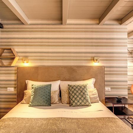 רומא Decharme Apartment With Terrace In Monti מראה חיצוני תמונה