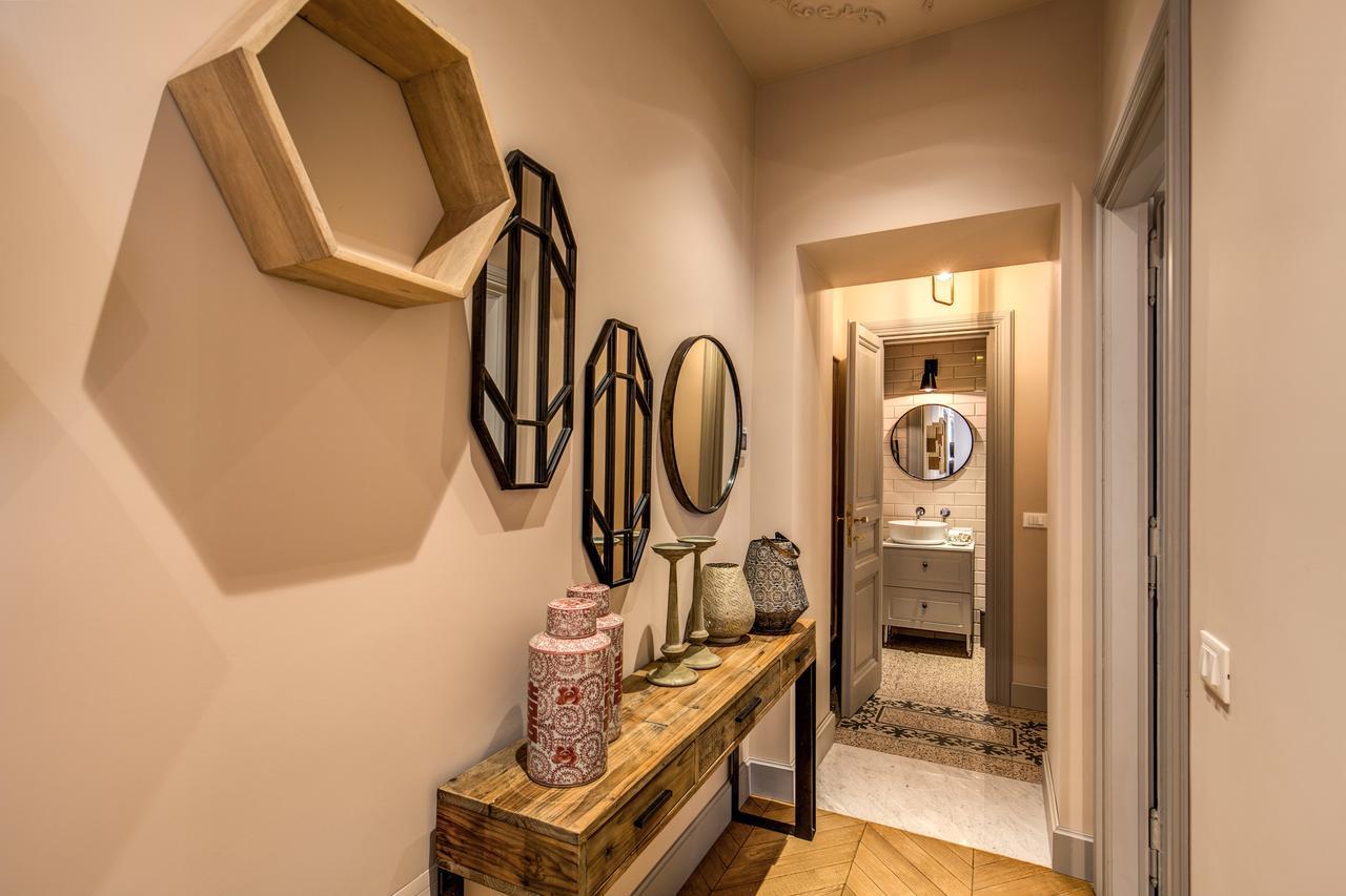 רומא Decharme Apartment With Terrace In Monti מראה חיצוני תמונה